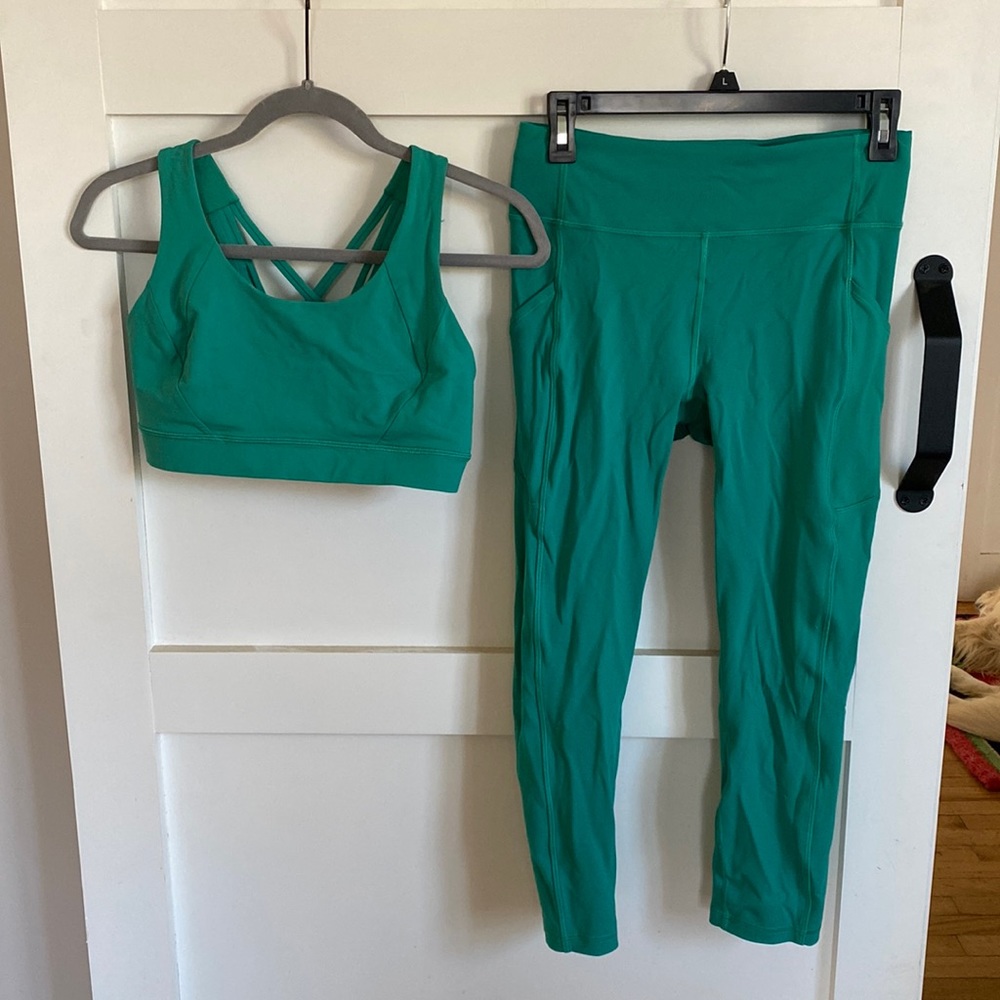 Lululemon workout set in jade green